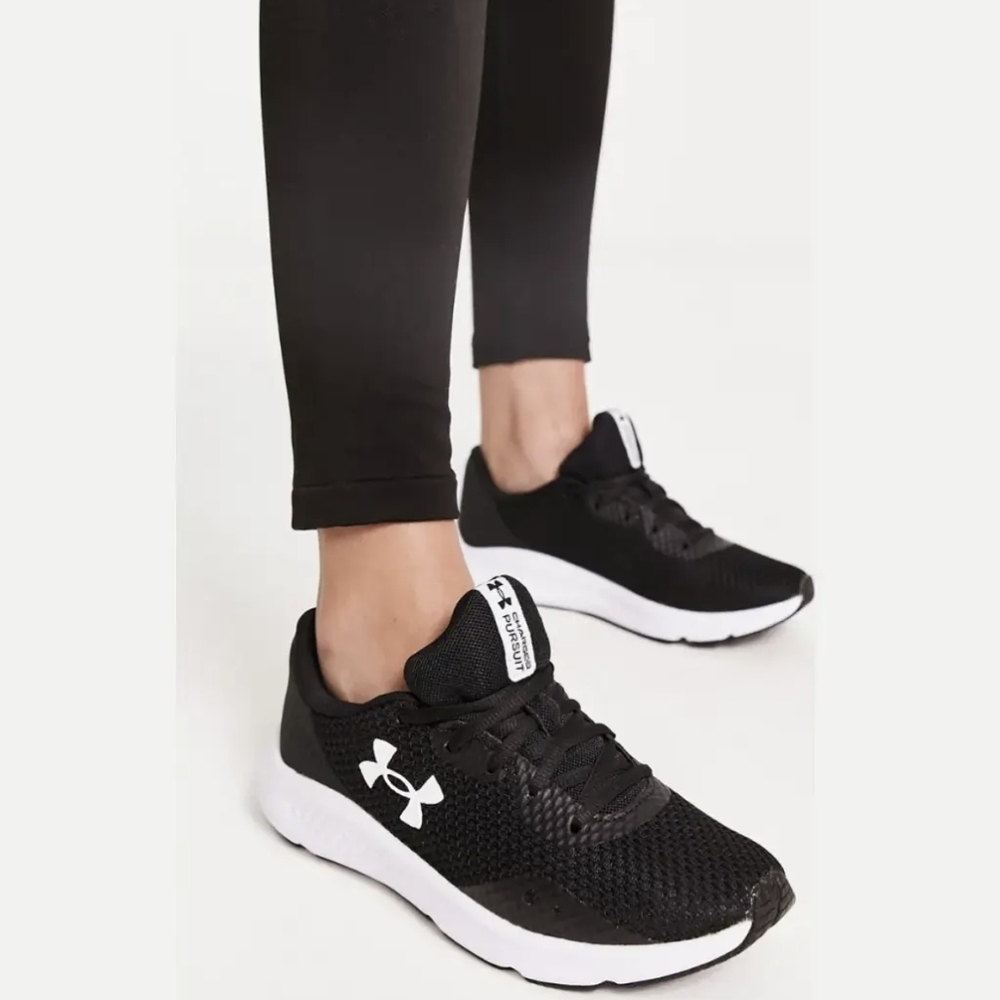 Under Armour Women's Black and White Athletic Shoes